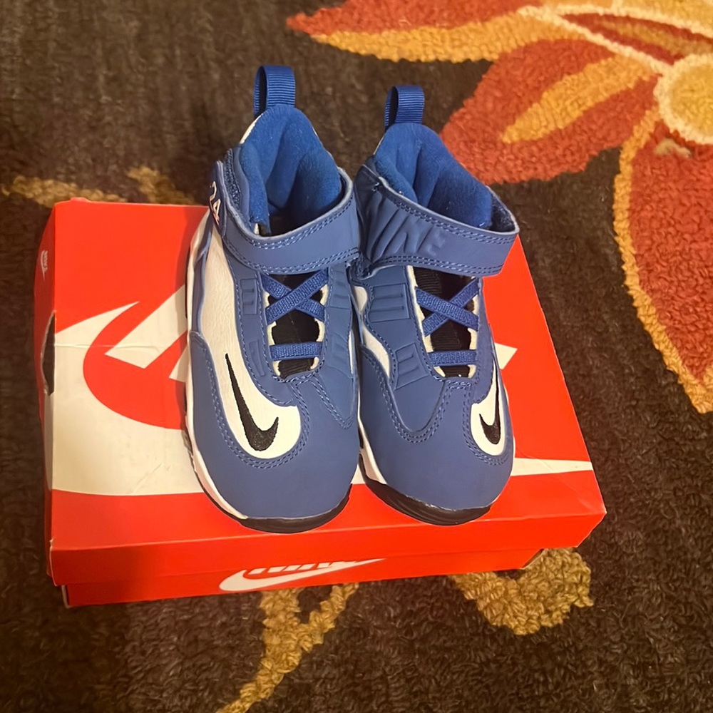 Nike Air Griffey Max 1 Shoes.